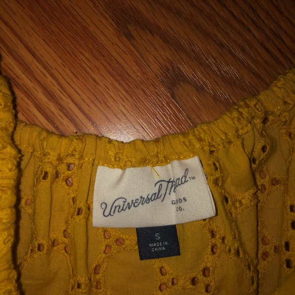 blouse - Picture 2 of 2